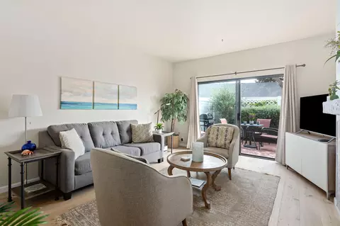 Living - 4525 Carpinteria Ave #A, Carpinteria, CA 93013 photo 1 of 3