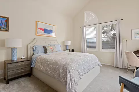 Bedroom - 4525 Carpinteria Ave #A, Carpinteria, CA 93013 photo 1 of 2