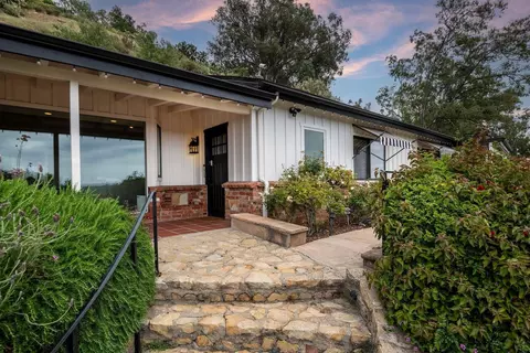 1704 Mission Ridge Rd, Santa Barbara, CA 93103