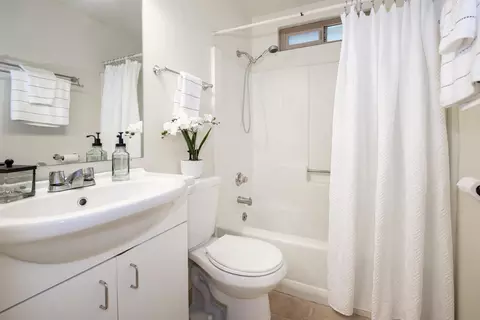 Bath - 628 N 5th St, Lompoc, CA 93436 photo 2 of 2
