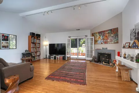 521 E Anapamu St #C6, Santa Barbara, CA 93103