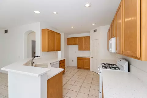 7611 Eisenhower St, Ventura, CA 93003 photo 5
