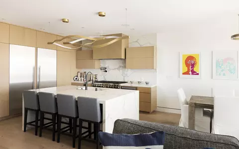 Kitchen - 703 Mandalay Beach Rd, Oxnard, CA 93035 photo 2 of 3