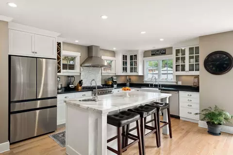20 Baker Ln, Goleta, CA 93117