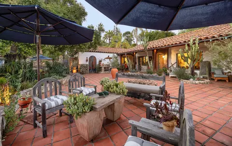 2323 Foothill Ln, Santa Barbara, CA 93105