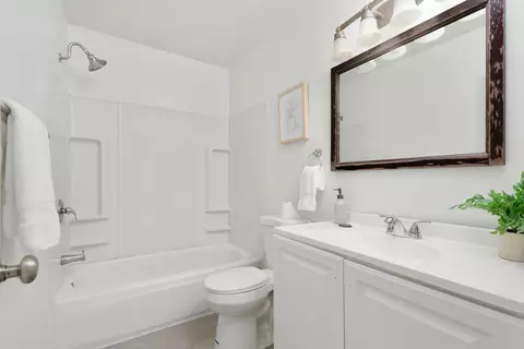 Bath - 391 Northgate Dr #D, Goleta, CA 93117 photo 1 of 2