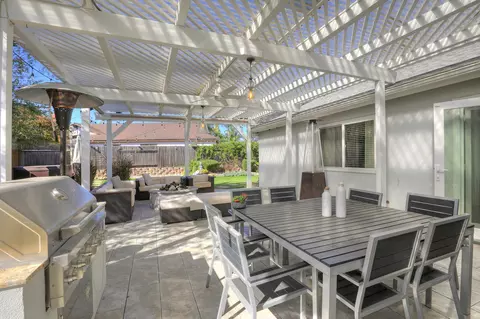 87 Deerhurst Dr, Goleta, CA 93117 photo 23