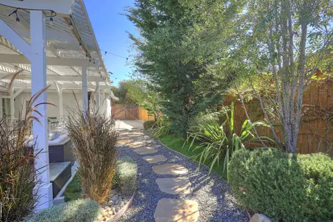 87 Deerhurst Dr, Goleta, CA 93117 photo 29