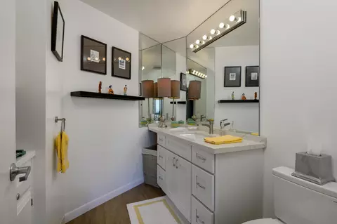 Bath - 84 Seaview Dr, Montecito, CA 93108 photo 3 of 3