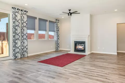 Living - 122 Junegrass Ct, Lompoc, CA 93436 photo 2 of 5