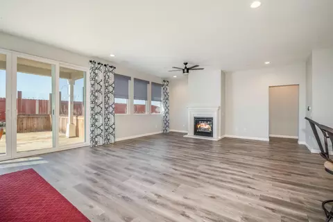 Living - 122 Junegrass Ct, Lompoc, CA 93436 photo 5 of 5
