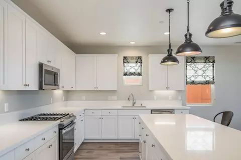 Kitchen - 122 Junegrass Ct, Lompoc, CA 93436 photo 3 of 3
