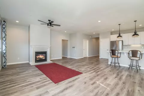 Living - 122 Junegrass Ct, Lompoc, CA 93436 photo 3 of 5