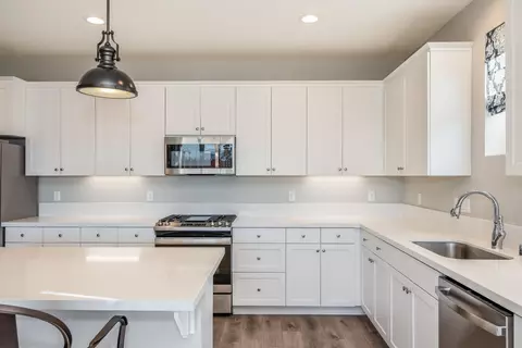 Kitchen - 122 Junegrass Ct, Lompoc, CA 93436 photo 2 of 3