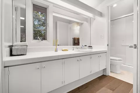 Bath - 1430 Greenworth Pl, Montecito, CA 93108 photo 2 of 2