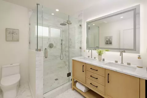 Bath - 1377 Linhere Dr, Carpinteria, CA 93013 photo 1 of 2