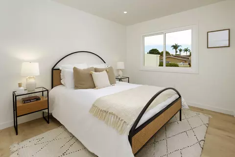 Bedroom - 1377 Linhere Dr, Carpinteria, CA 93013 photo 2 of 3
