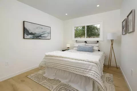 Bedroom - 1377 Linhere Dr, Carpinteria, CA 93013 photo 3 of 3