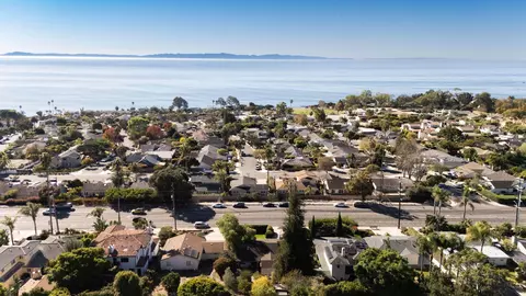 1702 Cliff Dr, Santa Barbara, CA 93109