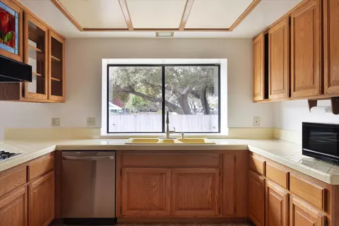 Kitchen - 970 Onstott Rd, Lompoc, CA 93436 photo 4 of 4