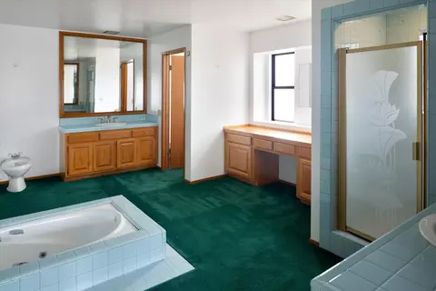 Bath - 970 Onstott Rd, Lompoc, CA 93436 photo 1 of 4