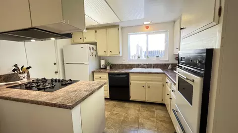 Kitchen - 268 Vega Ave, Lompoc, CA 93436 photo 1 of 2