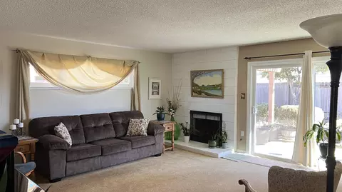 Living - 268 Vega Ave, Lompoc, CA 93436 photo 2 of 2