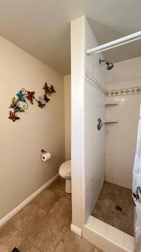 Bath - 268 Vega Ave, Lompoc, CA 93436 photo 3 of 4