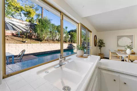 Bath - 166 Placer Dr, Goleta, CA 93117 photo 1 of 3