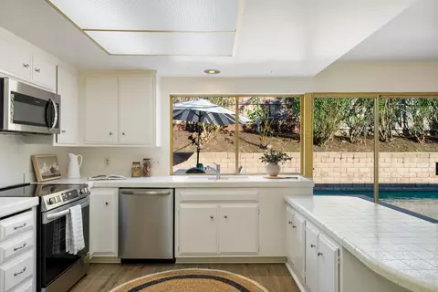 Kitchen - 166 Placer Dr, Goleta, CA 93117 photo 2 of 2