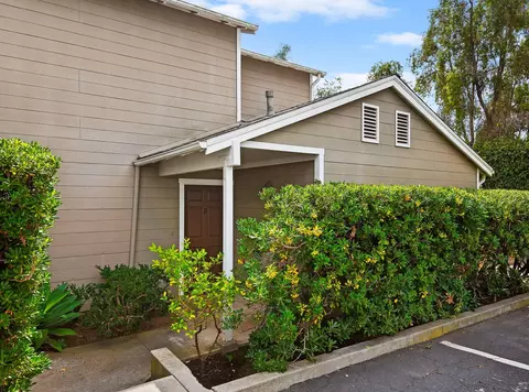 421 W Anapamu St #D, Santa Barbara, CA 93101