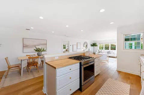 Kitchen - 4155 Venice Ln, Carpinteria, CA 93013 photo 2 of 3