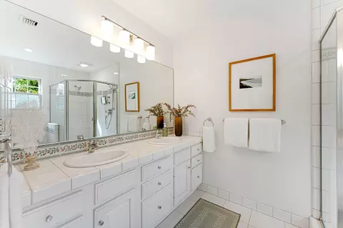 Bath - 4155 Venice Ln, Carpinteria, CA 93013 photo 1 of 3