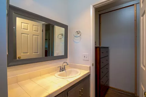 Bath - 348 Coronado Dr, Goleta, CA 93117 photo 2 of 4