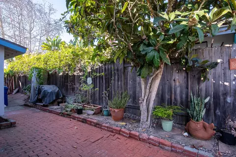 Exterior - 348 Coronado Dr, Goleta, CA 93117 photo 4 of 7