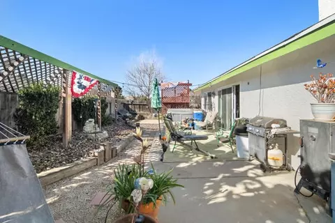 Exterior - 204 E Birch Ave, Lompoc, CA 93436 photo 4 of 5