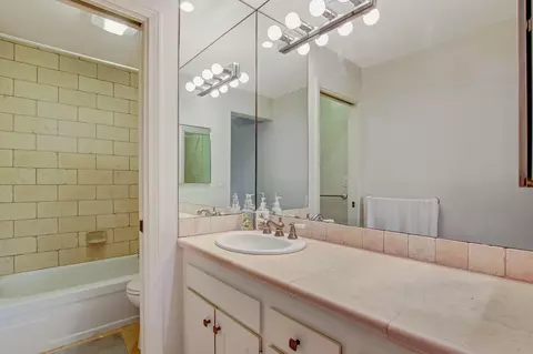 Bath - 3375 Foothill Rd #824, Carpinteria, CA 93013 photo 1 of 3
