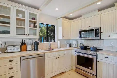 Kitchen - 3375 Foothill Rd #824, Carpinteria, CA 93013 photo 2 of 2