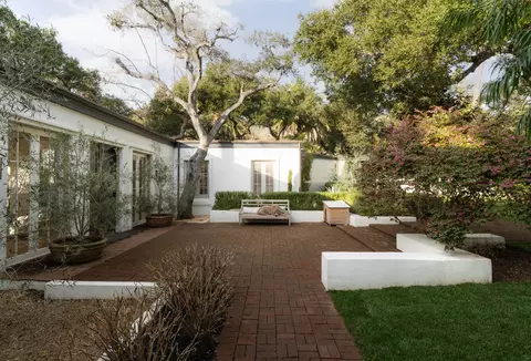 Exterior - 1107 Clover Ln, Montecito, CA 93108 photo 6 of 10