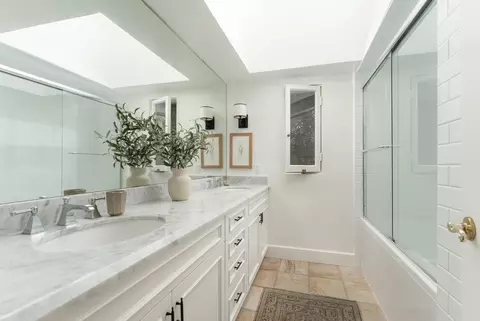 Bath - 1107 Clover Ln, Montecito, CA 93108 photo 1 of 4