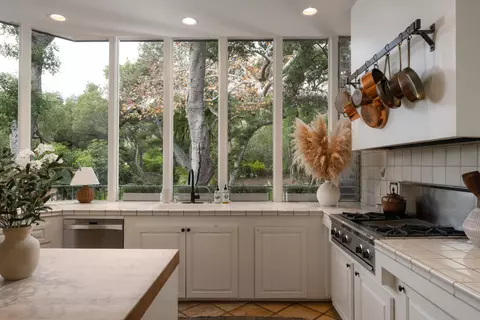 Kitchen - 1107 Clover Ln, Montecito, CA 93108 photo 2 of 4
