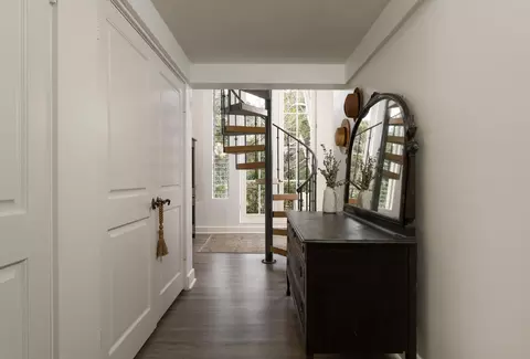 Entry Way - 1107 Clover Ln, Montecito, CA 93108 photo 4 of 5