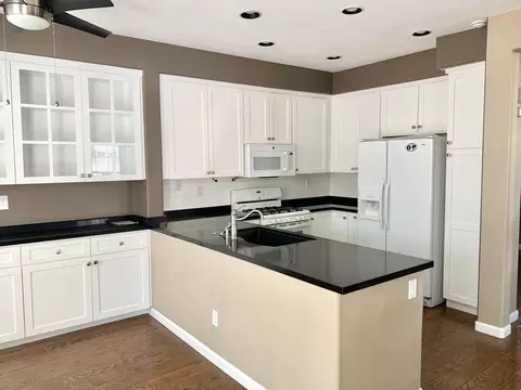 4836 Matteo St, Oak Park, CA 91377 photo 3