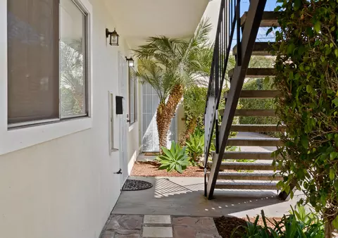 Entry Way - 4817 Sawyer Ave, Carpinteria, CA 93013 photo 1 of 1