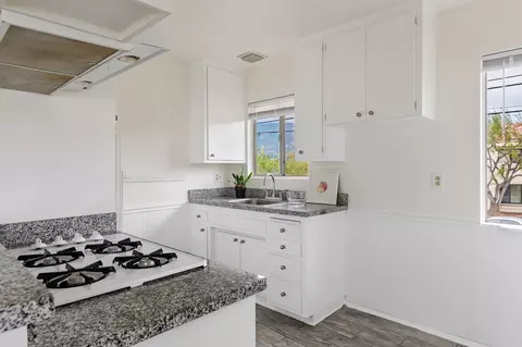 Kitchen - 4817 Sawyer Ave, Carpinteria, CA 93013 photo 1 of 2
