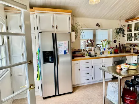 Kitchen - 370 Main St, Los Alamos, CA 93440 photo 4 of 5