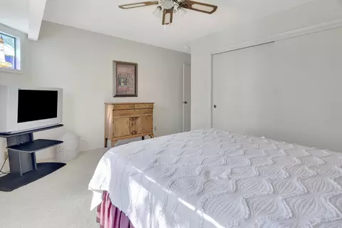 Bedroom - 2445 Stern Deck Rd, Bradley, CA 93426 photo 2 of 6
