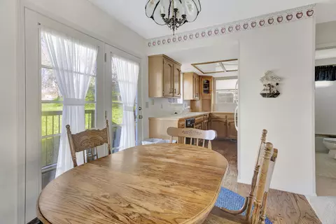 Dining - 2445 Stern Deck Rd, Bradley, CA 93426 photo 1 of 2