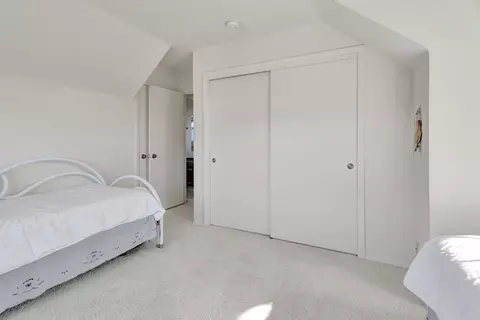 Bedroom - 2445 Stern Deck Rd, Bradley, CA 93426 photo 4 of 6