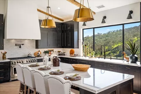 2575 Warm Springs Ln, Templeton, CA 93465